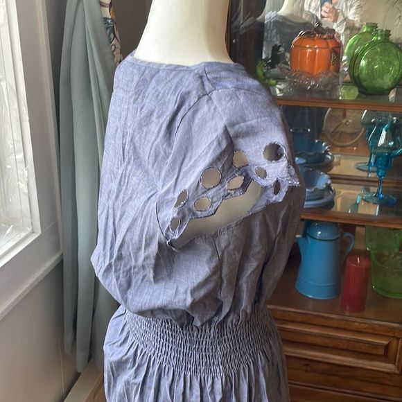 Bar 111 dress  - Picture 3 of 6